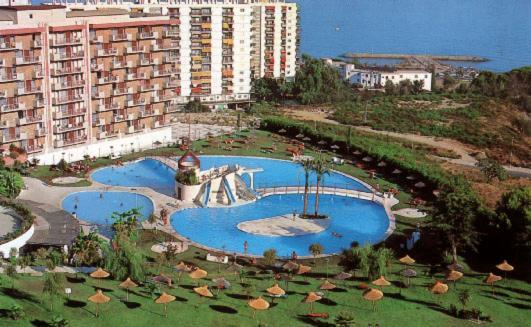 Estudio Edificio Jupiter En בנאלמדנה מראה חיצוני תמונה